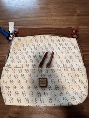 Dooney & Bourke bag
